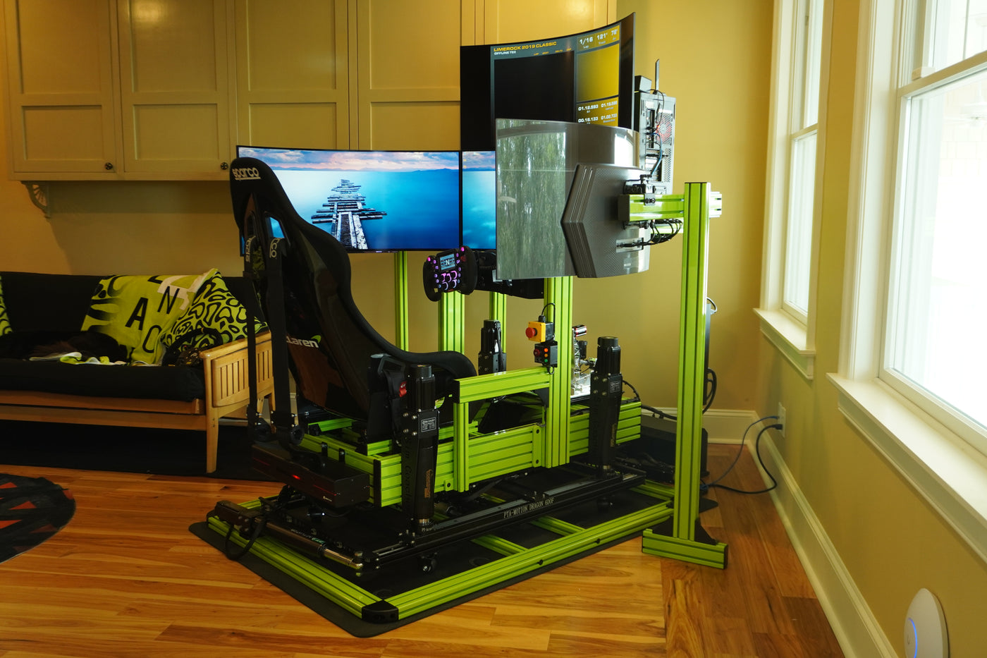 Professional motion racing simulator with premium finish